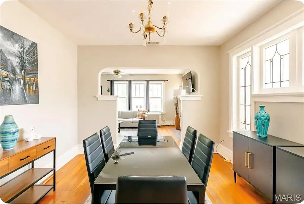2 bed, 1.0 bath, 1250 sqft, $1,700 — Photo 4