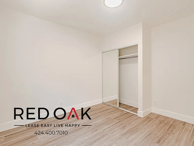 1876 W 24th St #1876 — Photo 17