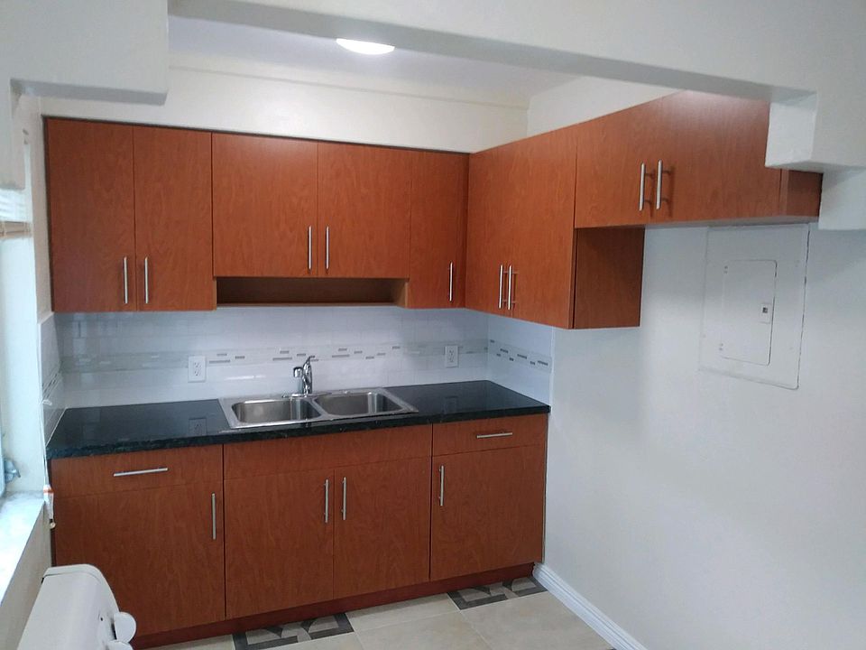 Kitchen cabinets