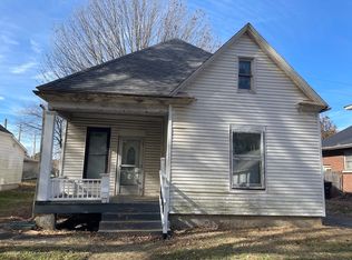 6 Pennsylvania Ave, Danville, IL 61832