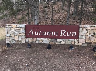 17 Waterview Dr UNIT E, Smithfield, RI 02917