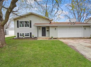 131 Ramlen Ct, Appleton, WI 54915