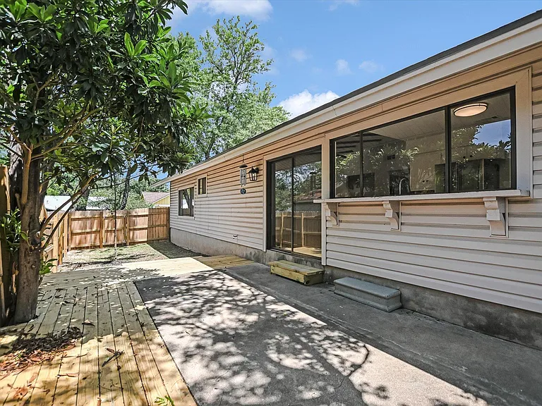 5100 Fort Mason Dr — Photo 16