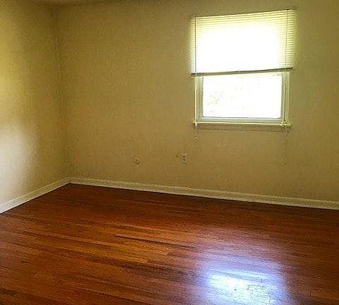 2nd image of 560 Caddy Dr