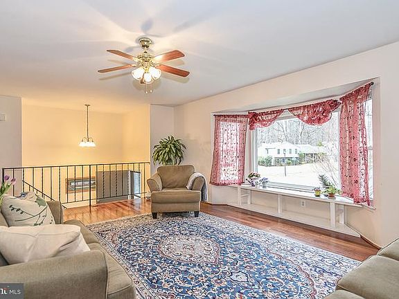 4th image of 6151 Shiplett Blvd