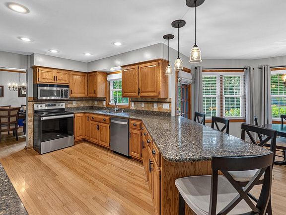 2nd image of W170N5141 Fair Oak PARKWAY