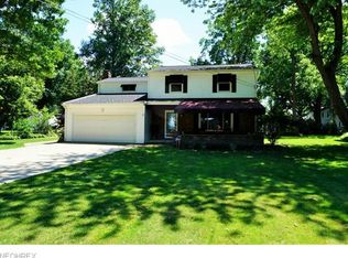 33223 Lake Rd, Avon Lake, OH 44012