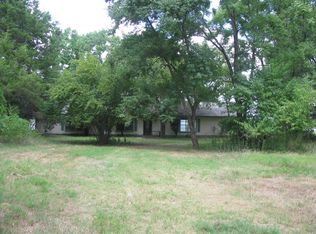 13810 Starlight Dr, Malakoff, TX 75148