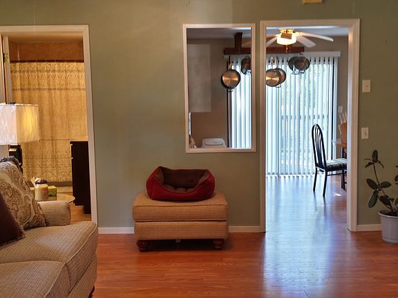 Spacious living room
