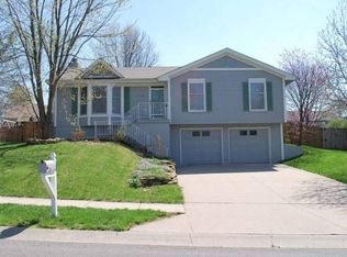 1419 Lynette St, Liberty, MO 64068