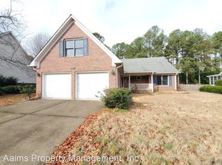 837 Stone Cross Dr, Spring Lake, NC 28390