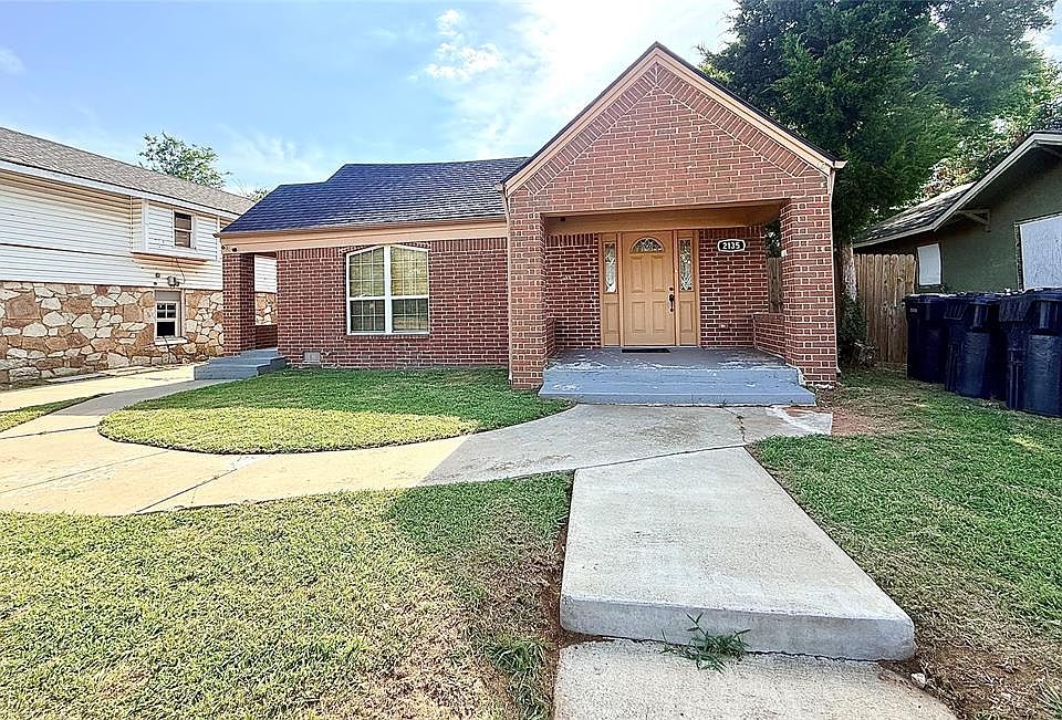 1st image of 2135 N Lottie Ave