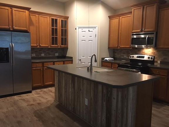 2nd image of 95547 Sonoma Dr