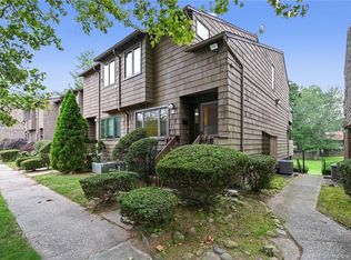 46 Towne House Rd #46, Hamden, CT 06514