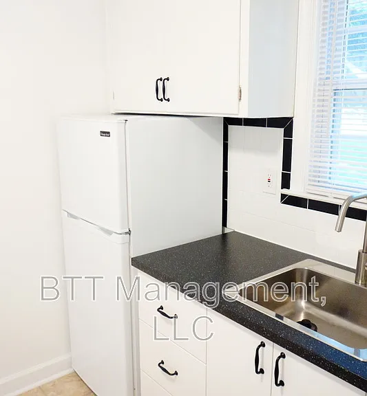 8107 Greenwood Ave #2 — Photo 18