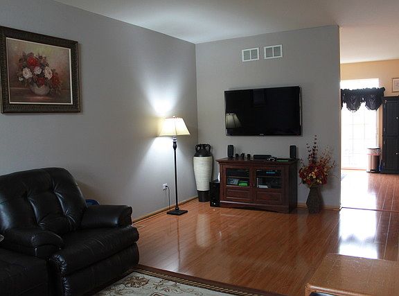 4th image of 1351 W Alder Creek Dr