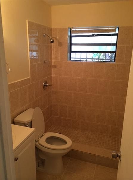 2nd image of 2504 Johnson St APT 3