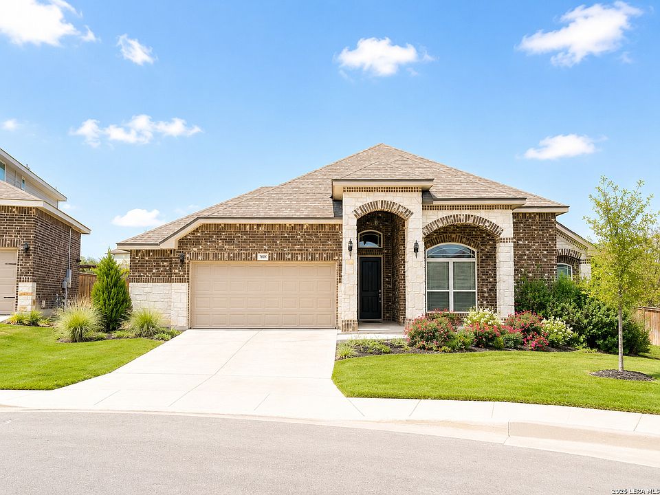 1st image of 1603 Oak Willow