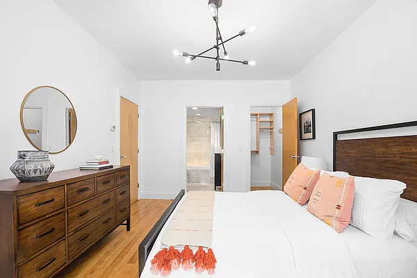 Sold by Compass | media 14