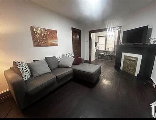 1st image of 1815 Lakeview Rd #4