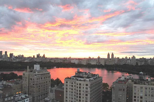 Rented by Sotheby's International Realty | media 12