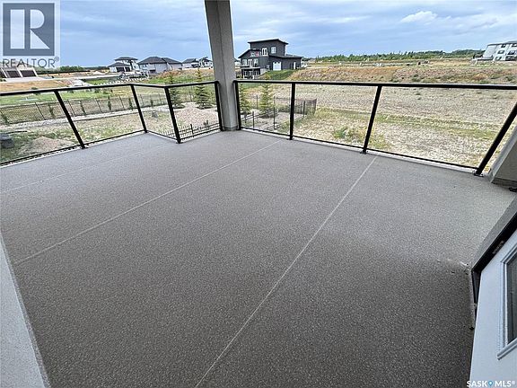 4th image of 304 Spruce Creek Cres #158