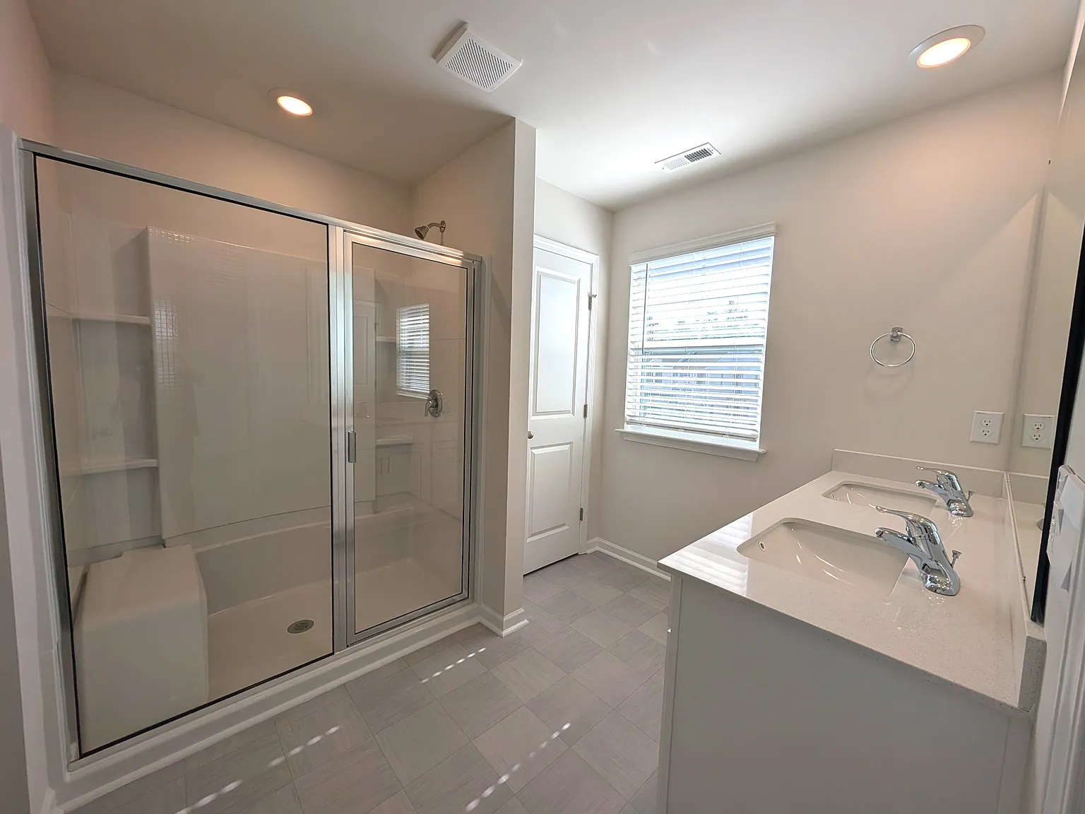1664 Hallview Court - 1 — Photo 2
