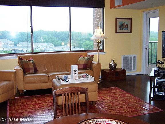 2nd image of 10101 Grosvenor Pl APT 1113