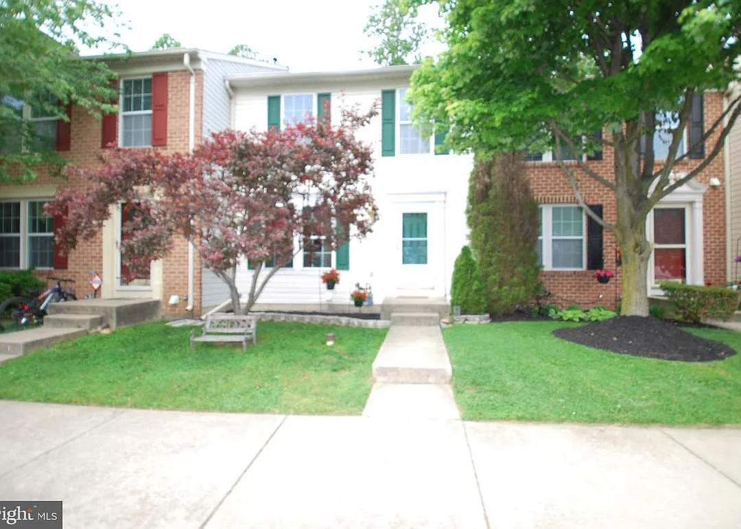 8719 Castlerock Ct — Photo 1