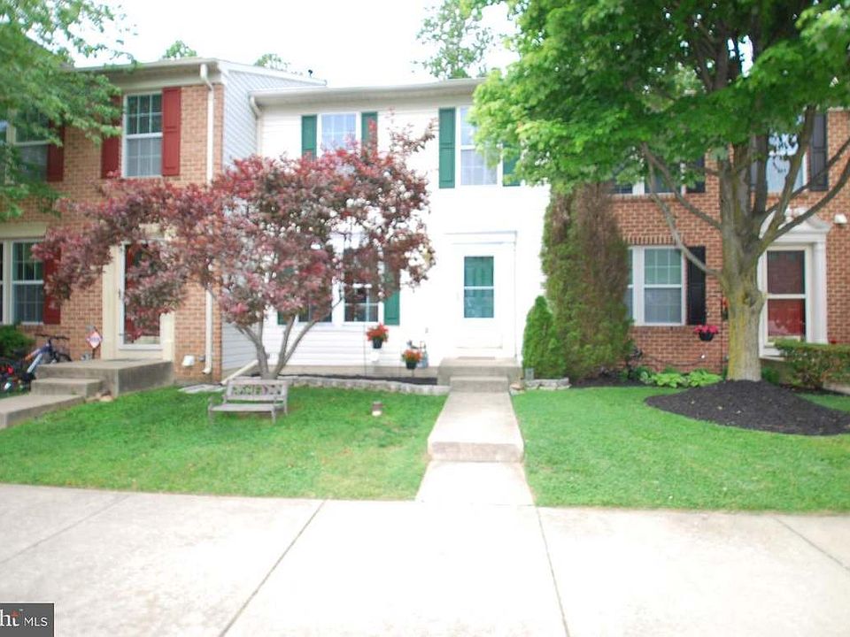 1st image of 8719 Castlerock Ct