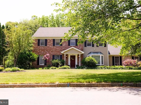 1009 Blair Rd, Bethlehem, PA 18017