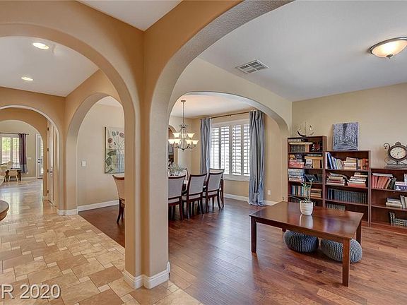 2nd image of 12037 Malva Pl