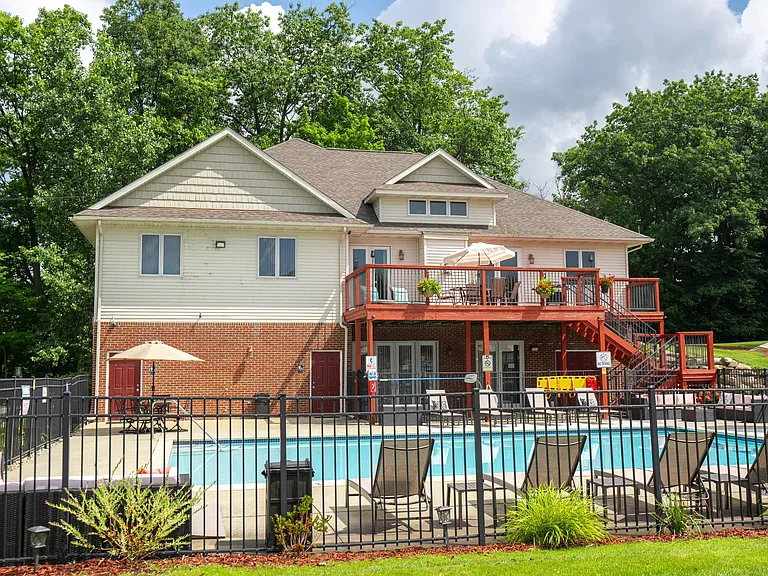 Riverwood Luxury Apartments — Photo 12