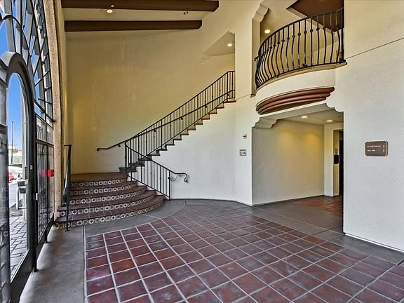 4th image of 800 S Abel St Unit 313
