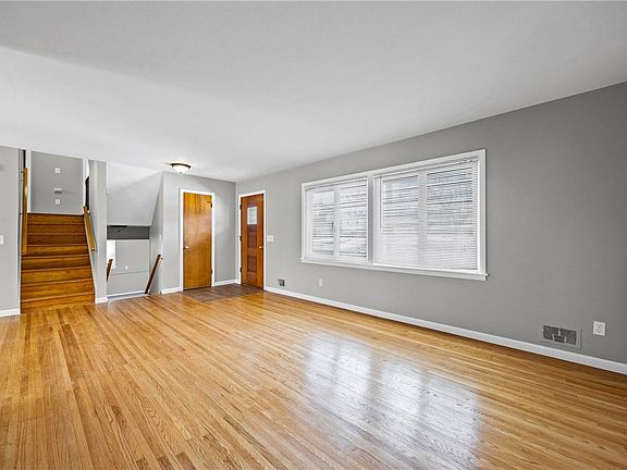 4th image of 192 Summit Hill Dr