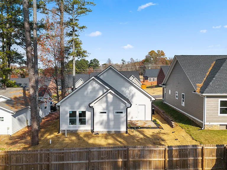 1221 Parkstone Dr NW — Photo 39