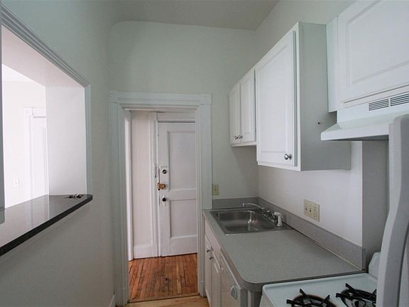3rd image of 893 Massachusetts Ave