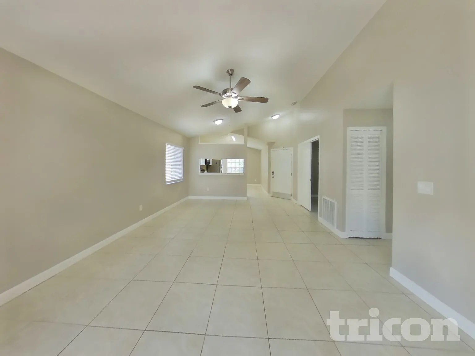 1620 Spinning Wheel Drive Lutz FL — Photo 3