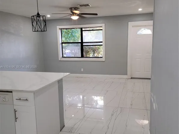 1710 SW 70th Way #1710, Pompano Beach, FL 33068