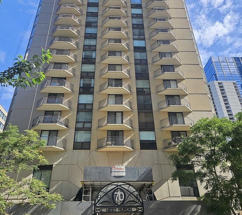 1st image of 70 W Huron St APT 809