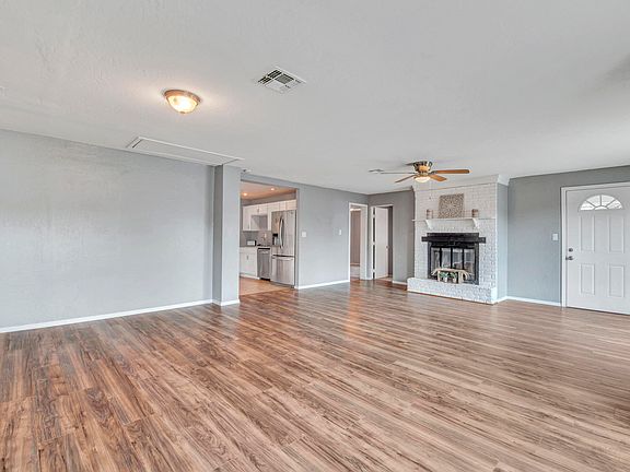 2nd image of 1208 E Campbell Ave