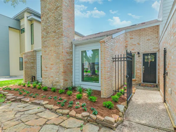 13919 Swiss Hill Dr, Houston, TX 77077