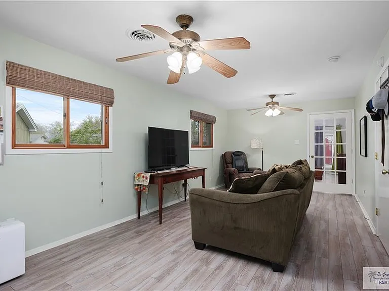 505 W Esperanza Ave — Photo 13