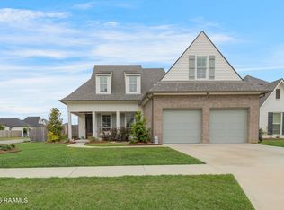 216 Canary Palm Way, Broussard, LA 70518