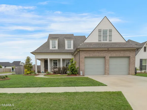 216 Canary Palm Way, Broussard, LA 70518