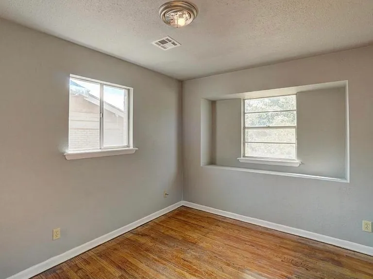 5325 NW Euclid Ave — Photo 19