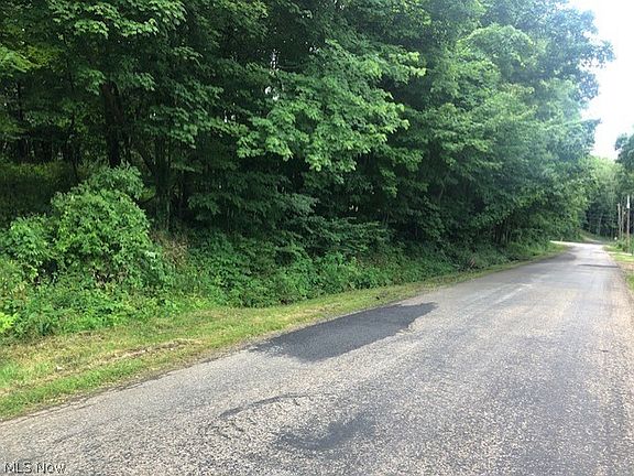 3rd image of W Buckhorn Dr