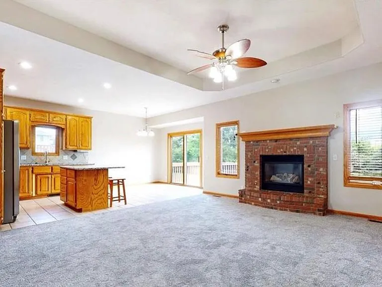 15612 Timberlane Dr — Photo 6