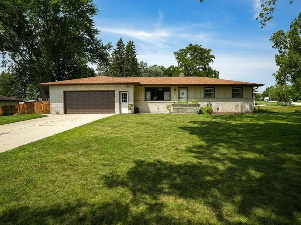 10671 South Austin STREET, Oak Creek, WI 53154