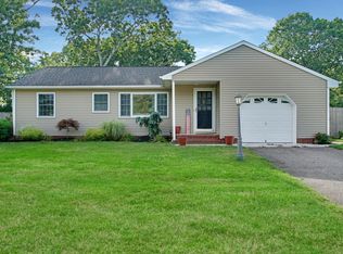 104 Leaf Ln, Toms River, NJ 08753